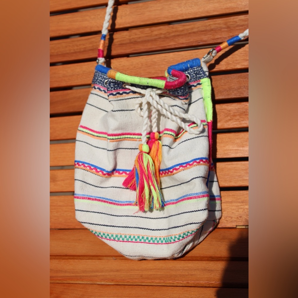 NWT Star Mela Bucket Bag